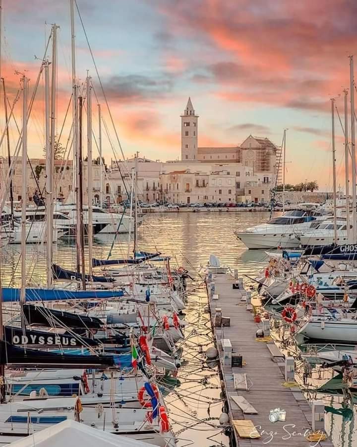 Le Rondini Apartment Trani Exterior foto
